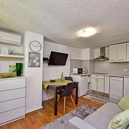 Apartment Corta City-Centre Пореч Экстерьер фото