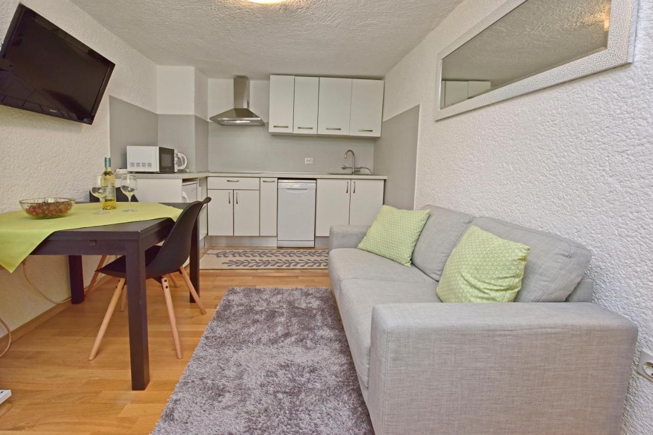 Apartment Corta City-Centre Пореч Экстерьер фото